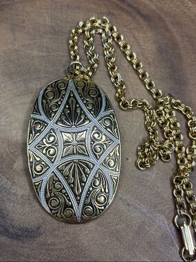 Gold-Tone Ornate Oval Pendant Damascene Spain Necklace - Women Jewelry